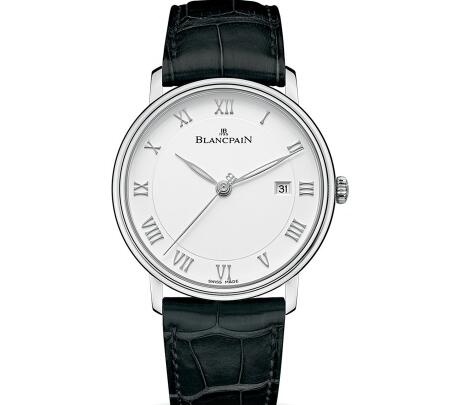 The Roman numerals hour markers enhance the elegance.